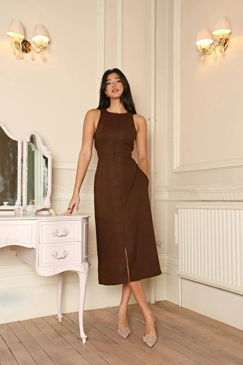 Robe Midi Sans Manches Ariane avec Boutons