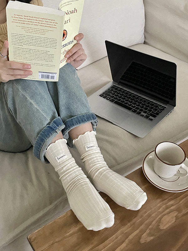 Chaussettes plissées en dentelle avec oreilles en bois