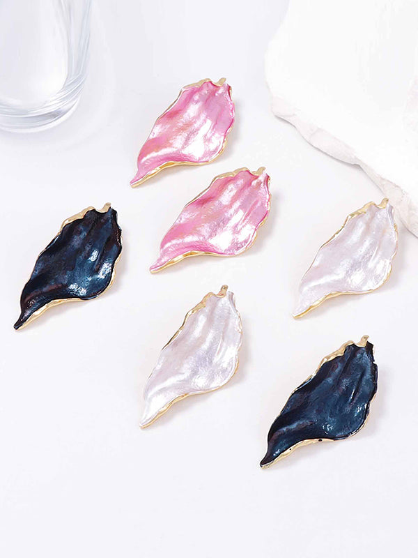 Boucles d'oreilles plissées à coupe irrégulière, à imprimé feuilles