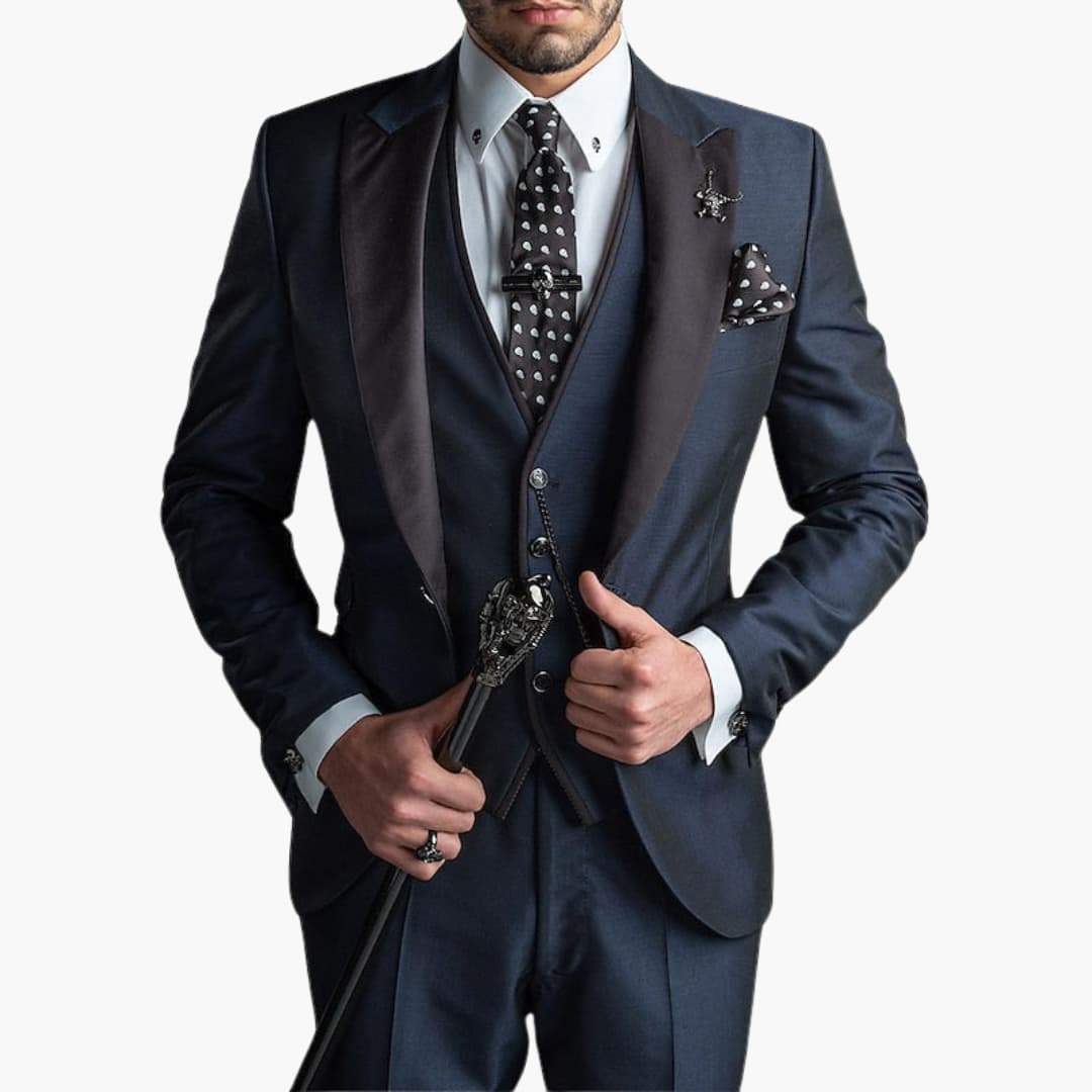 Costume classique pour invité de mariage - pour hommes dans un style luxueux