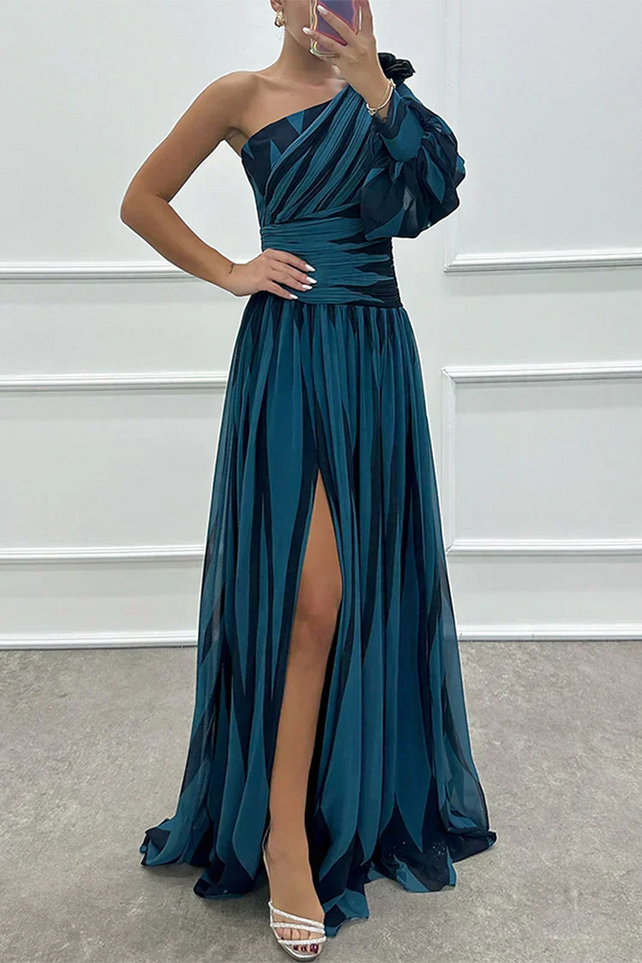 Katrina | Robe de mariée maxi asymétrique à épaule dénudée