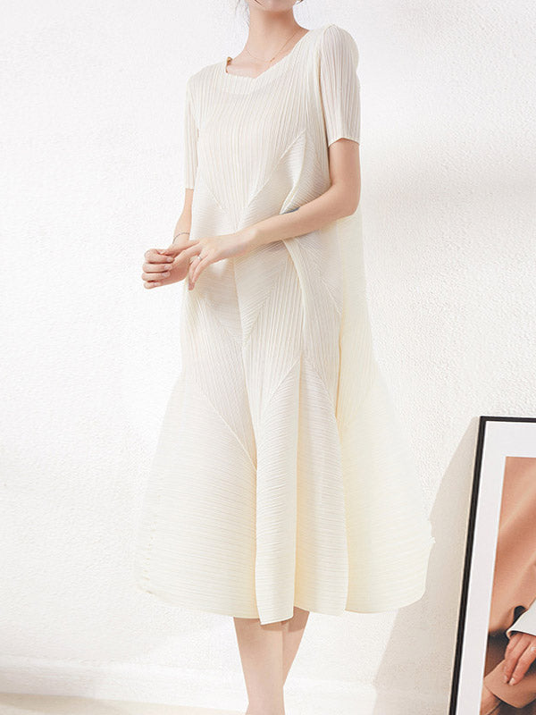 Robe mi-longue ample plissée taille haute, à col rond, couleur unie