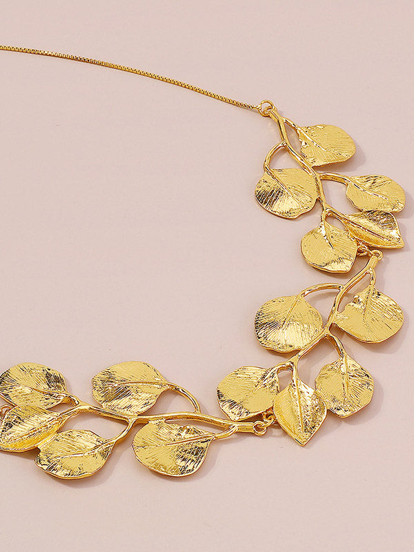 Collier en forme de feuilles, couleur unie