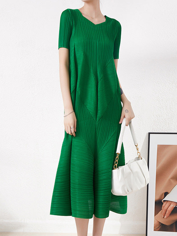 Robe mi-longue décontractée plissée à manches courtes, à col rond, couleur unie