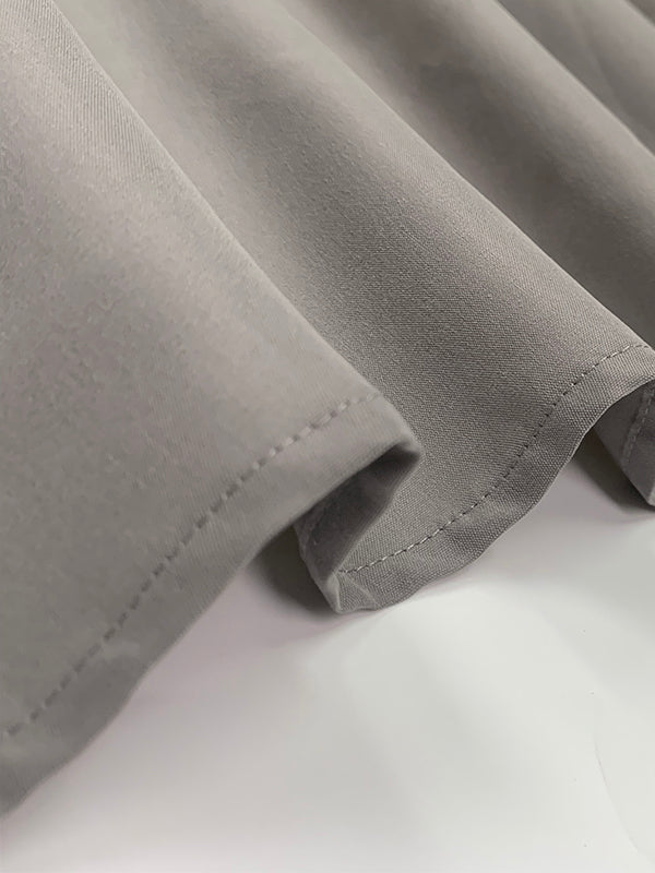 Robe chemise ample fendue sur le côté à manches longues, à empiècements, à col revers, couleur unie