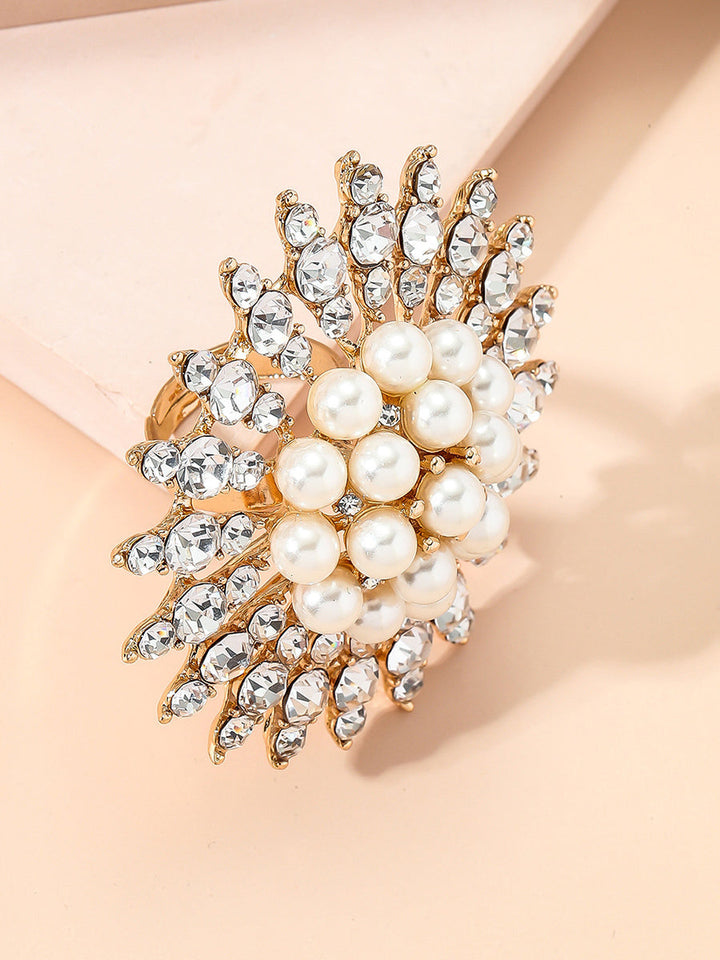 Bague géométrique brillante à strass