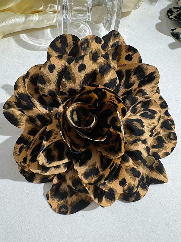 Broche en forme de fleur, à imprimé léopard