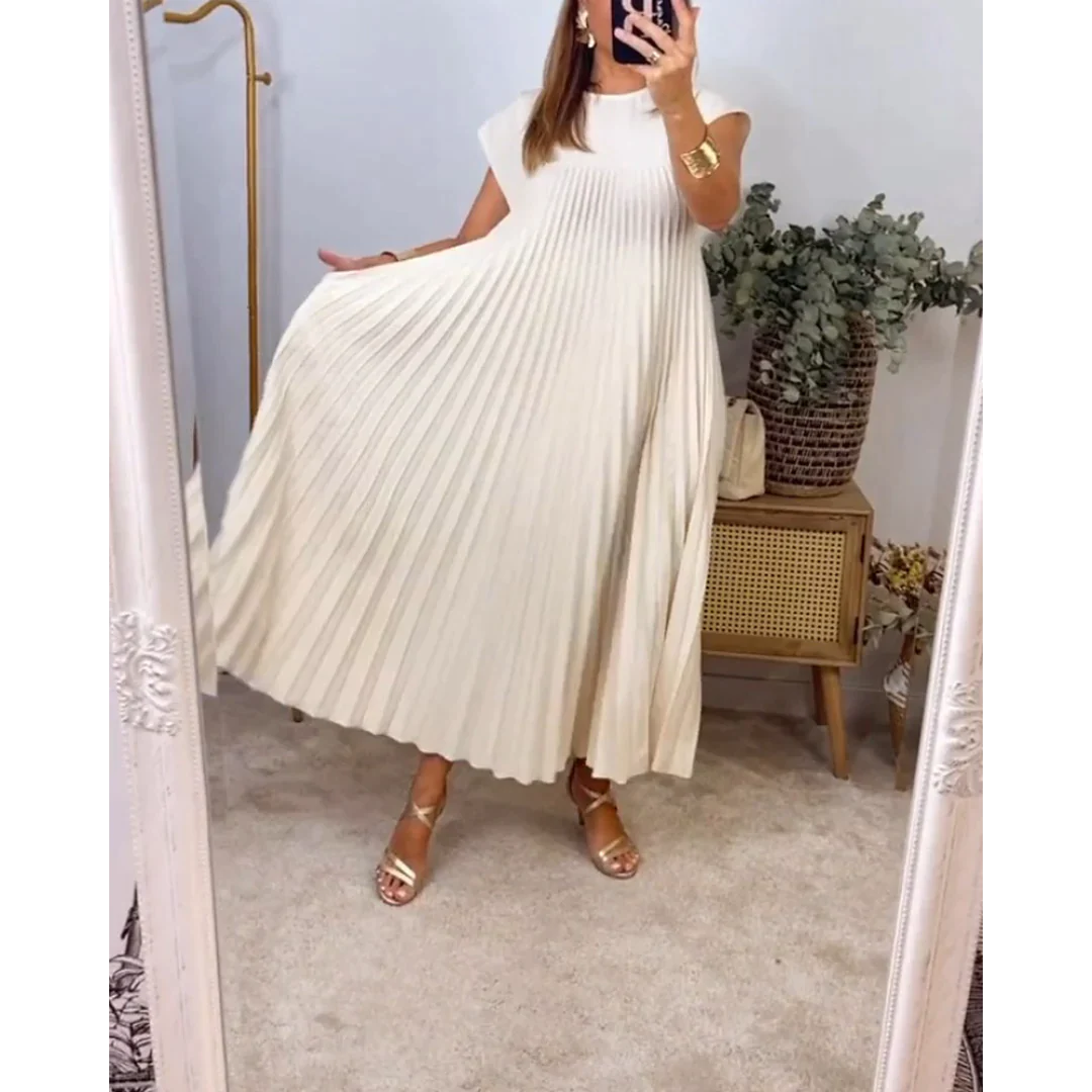 Robe maxi plissée Elara à manches courtes