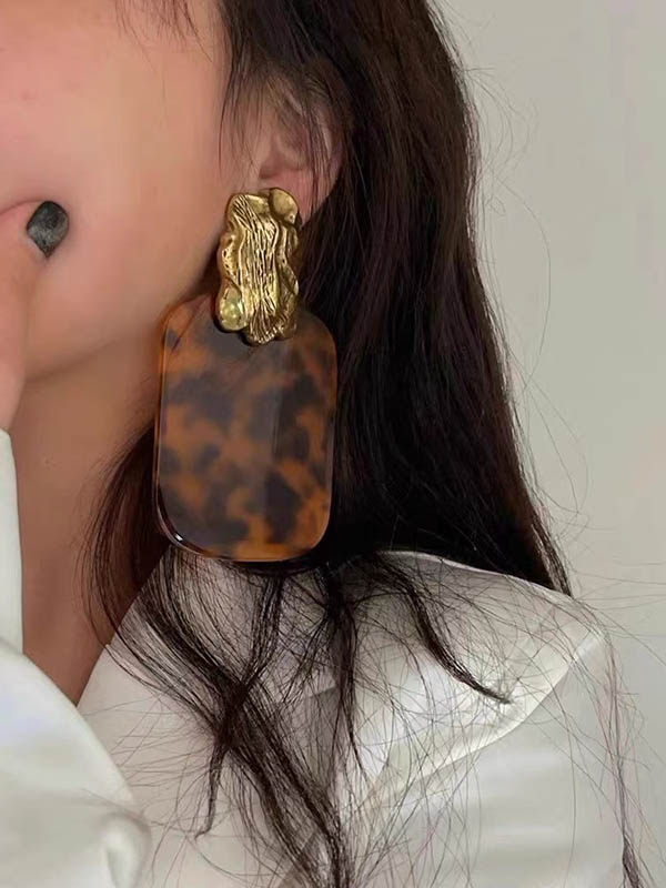 Parure boucles d'oreilles pendantes et boucles d'oreilles géométrique plissée à imprimé léopard, à empiècements