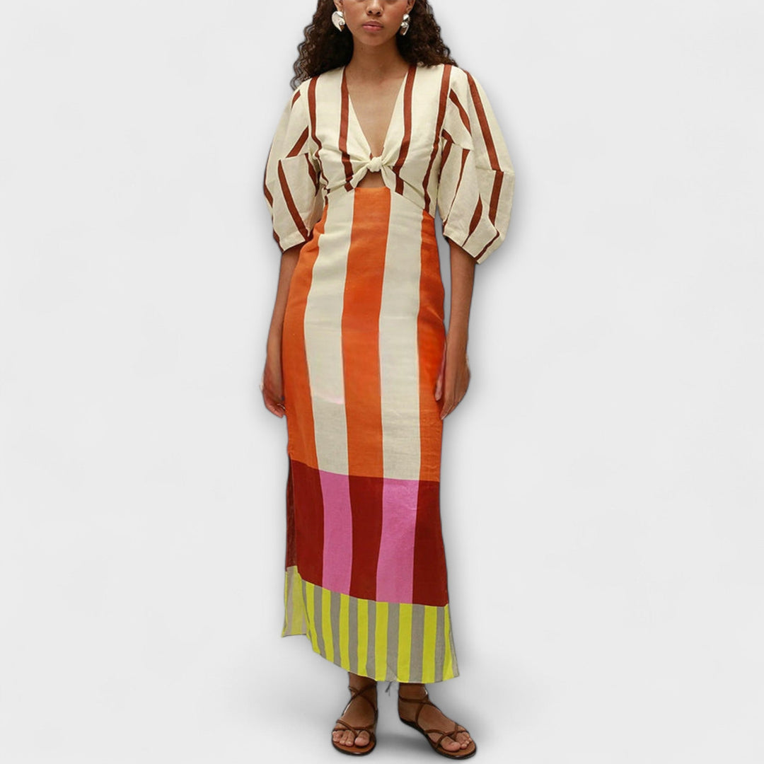 Kaya - Robe maxi avec décolleté plongeant et manches bouffantes