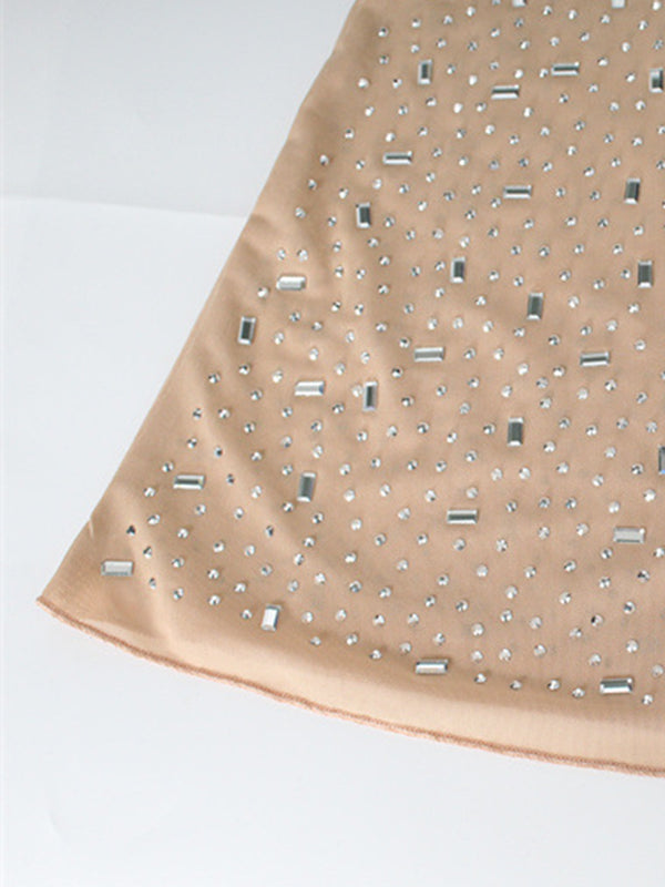 Robe longue moulante transparente coupe près du corps, à sequins, à empiècements, à fines bretelles