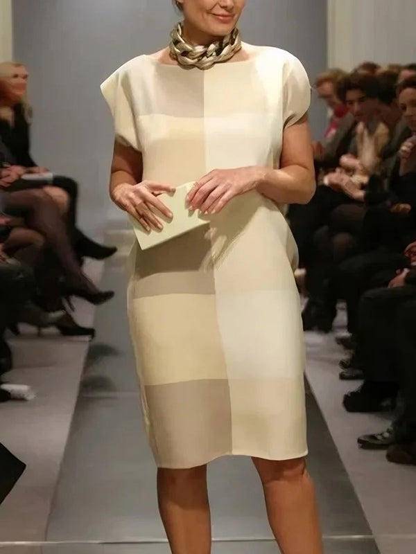Robe mi-longue ample imprimée à manches courtes, à empiècements, à col rond