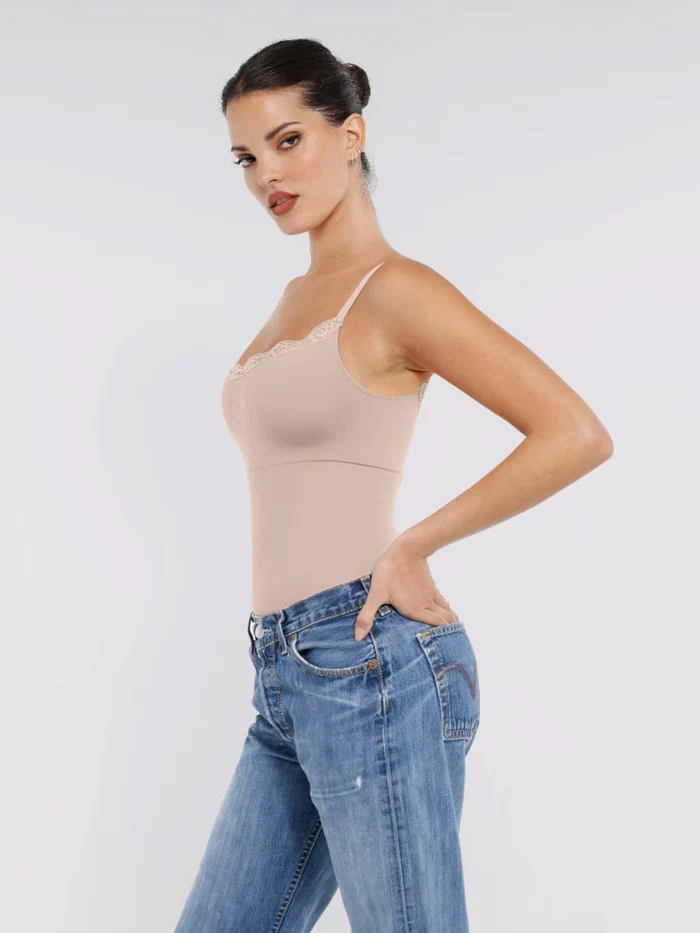 Body en dentelle avec contours