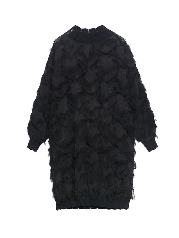 Robe mi-longue asymétrique transparente à coupe irrégulière, à manches longues, en résille, à poches, à empiècements, à pompons, à col montant, couleur unie