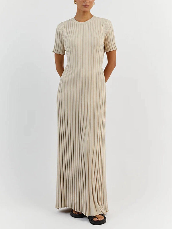 Robe longue plissée à manches courtes, à taille nouée, à col rond, couleur unie