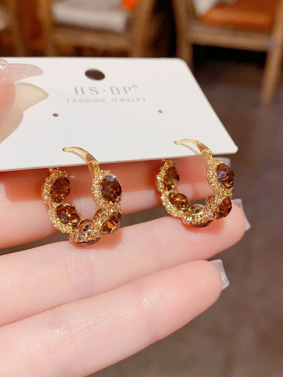 Boucles d'oreilles géométriques à strass