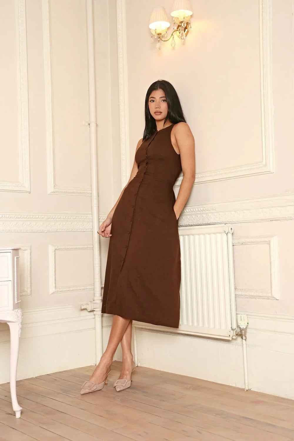 Robe Midi Sans Manches Ariane avec Boutons