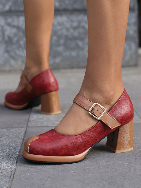 Escarpins ajourés à boucle de ceinture, à bout rond, à découpe basse, à empiècements
