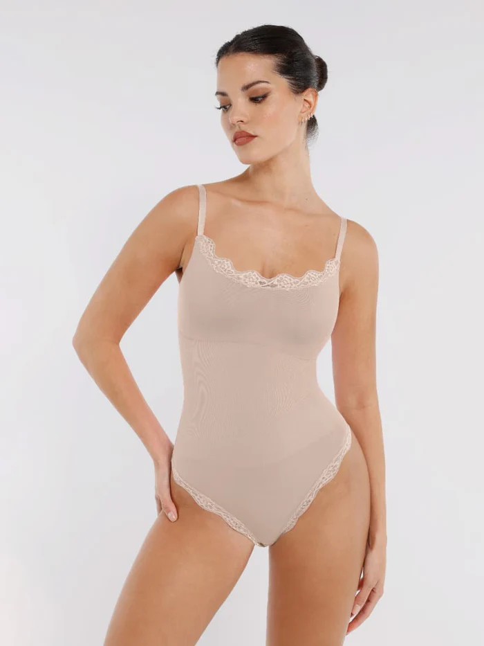 Body en dentelle avec contours