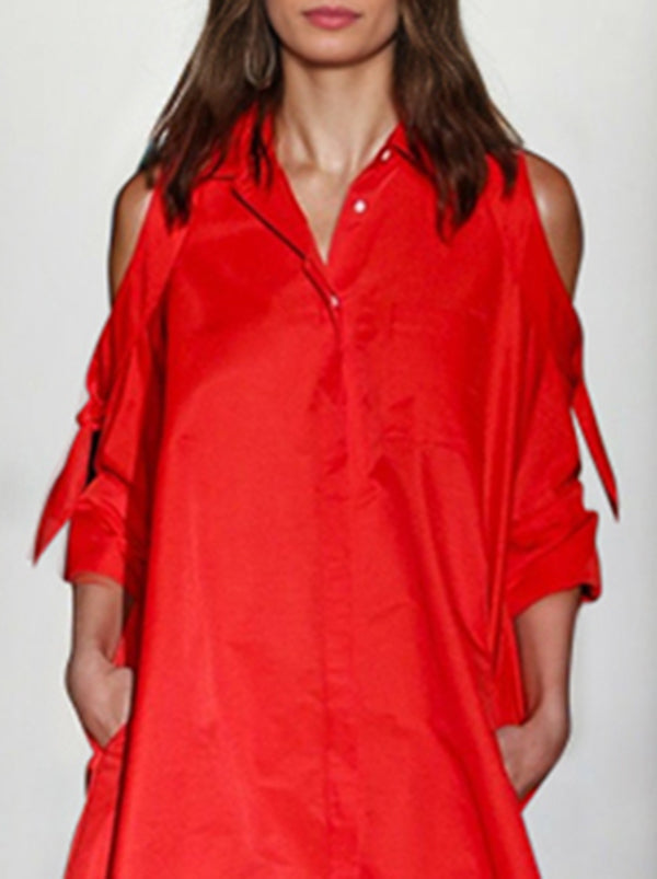 Robe chemise ample à empiècements, à épaules ajourées, couleur unie