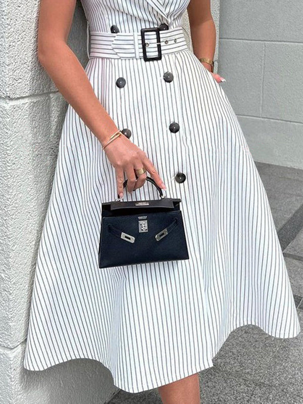 Robe chemise rayée coupe trapèze, sans manches, à empiècements, à taille nouée, à col revers