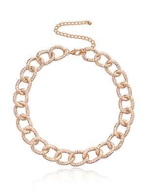 Collier géométrique ajouré délicat à chaîne