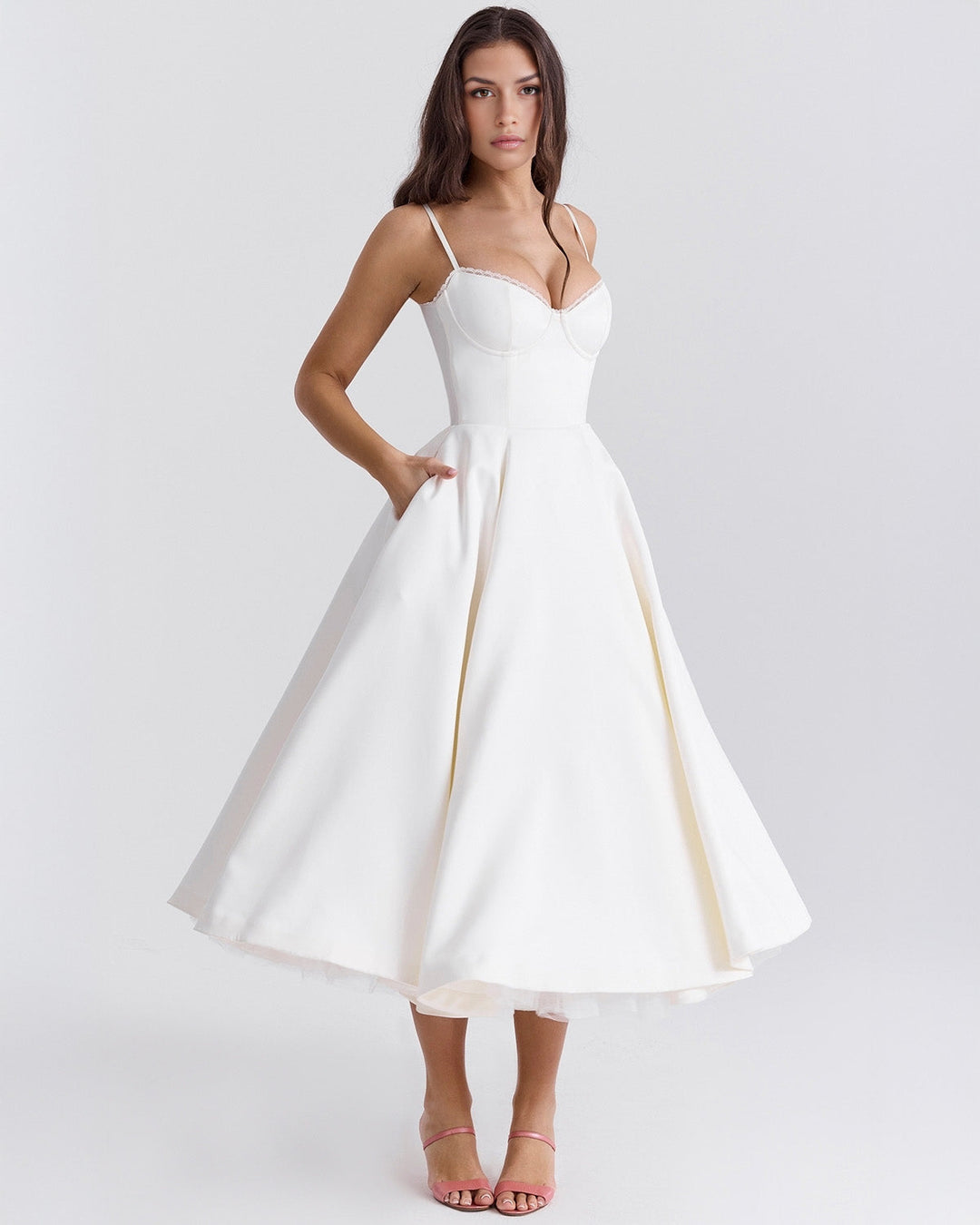 Paula | Robe Midi en Satin Duchesse avec Corsage