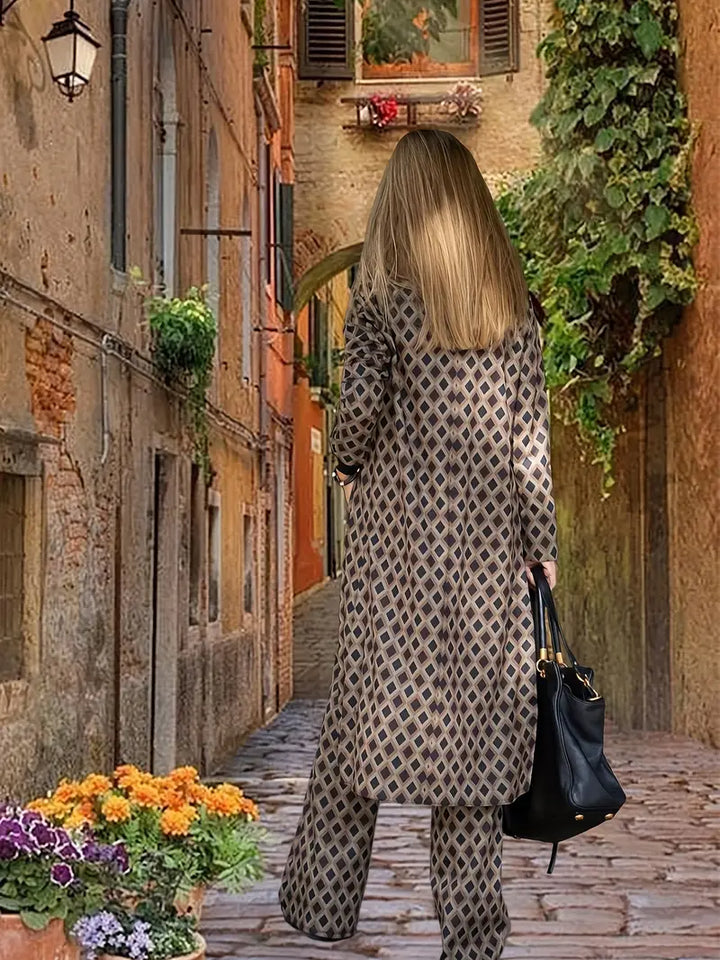 Ensemble Urban Chic composé d'un long manteau et d'un palazzo avec un imprimé géométrique pour femmes