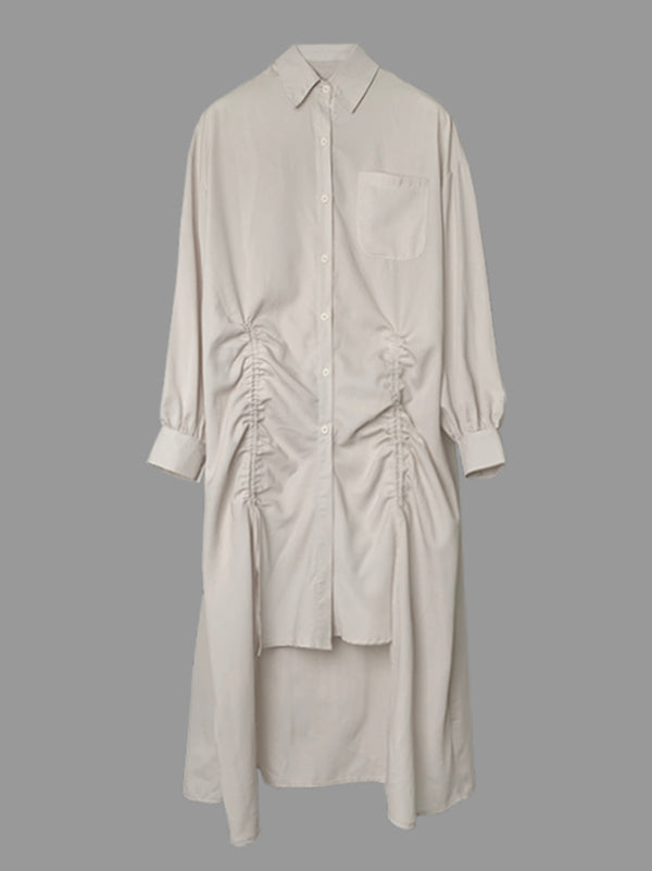 Robe mi-longue boutonnée plissée à ourlet plongeant, à manches longues, à cordon de serrage, à poches, à col revers, couleur unie