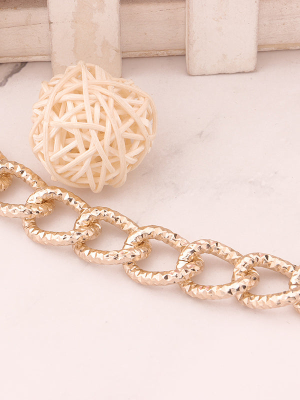 Collier géométrique ajouré délicat à chaîne
