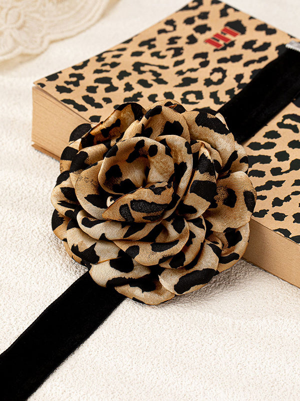 Collier en forme de fleur, à imprimé léopard