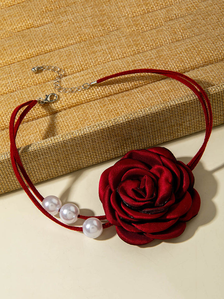 Collier à fleurs en 3D