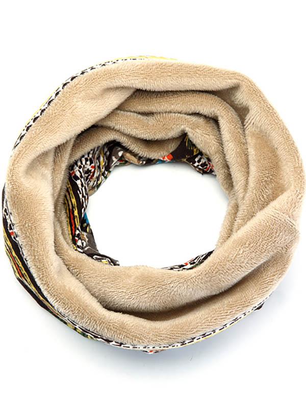 Bohême florale avec accessoires de capuche en peluche