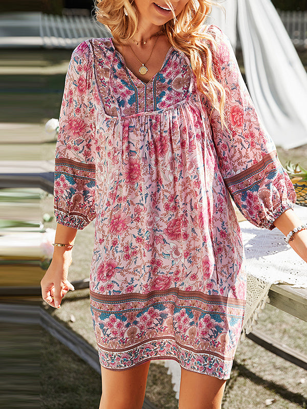 Robe courte ample plissée coupe trapèze, à imprimé floral, à col en V, couleur contrastée