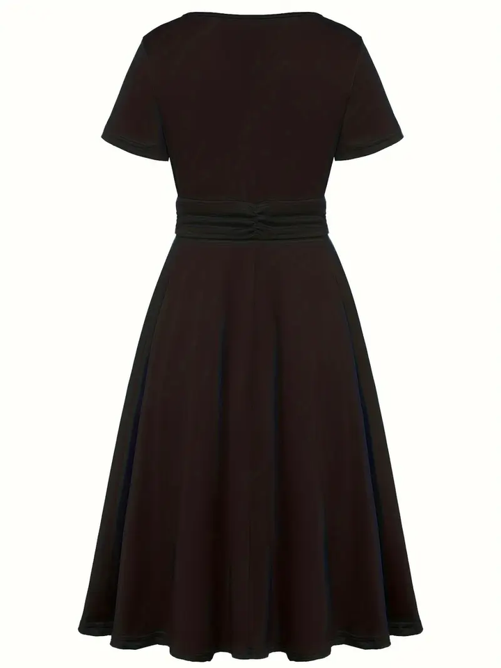Elisa | Robe midi à encolure en V avec ourlet asymétrique