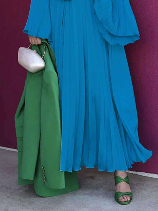 Robe longue ample plissée volantée à manches évasées, à empiècements, à col haut, couleur unie