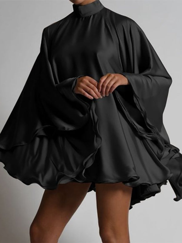 Robe courte à col haut, dos nu, à manches évasées, couleur unie