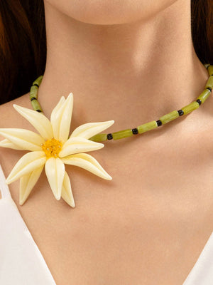 Collier en forme de fleur