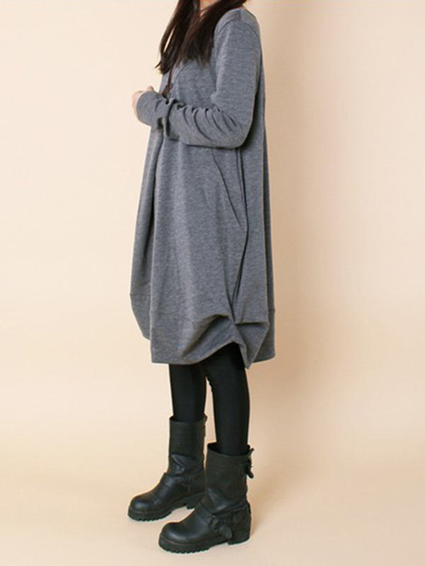 Robe longue plissée coupe trapèze, à manches longues, à col rond, couleur unie