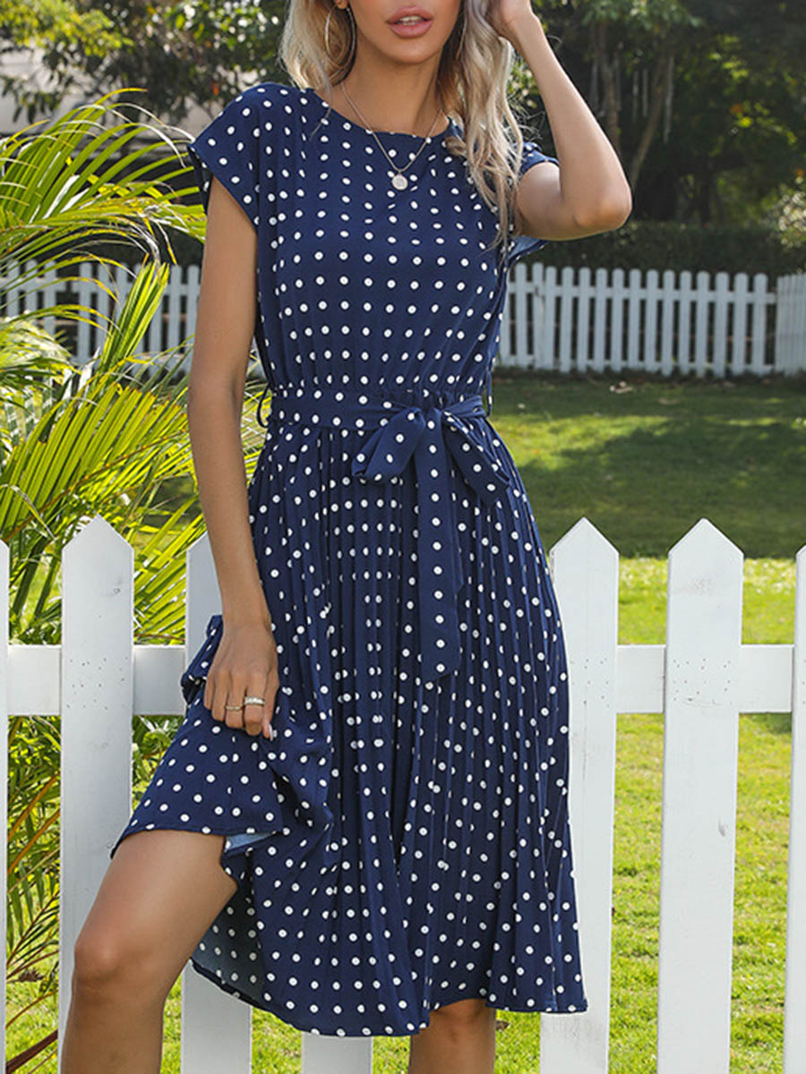 Robe mi-longue boutonnée plissée coupe trapèze, à mancherons, à pois, à empiècements, à taille nouée, à col rond, couleur contrastée