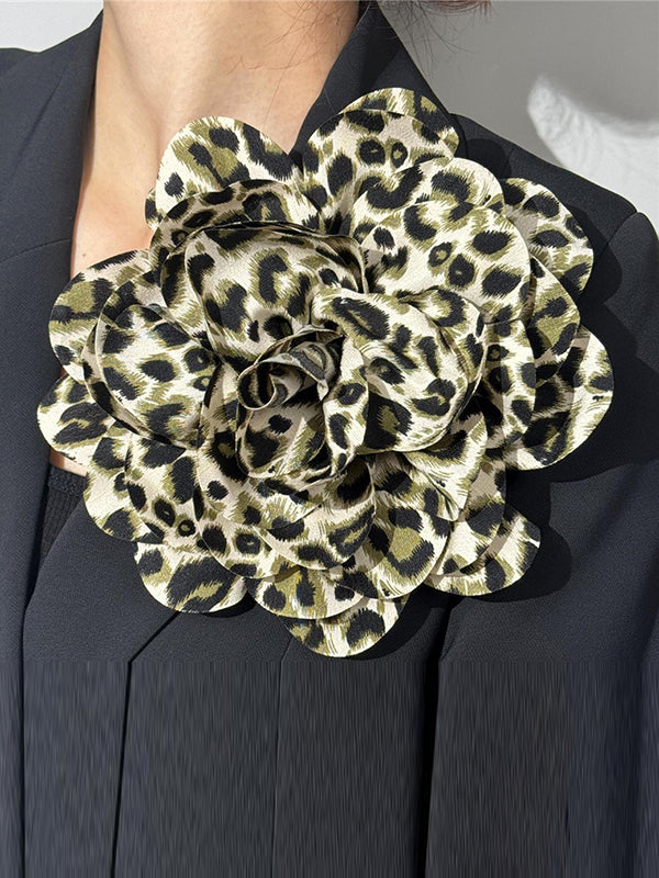 Broche en forme de fleur, à imprimé léopard