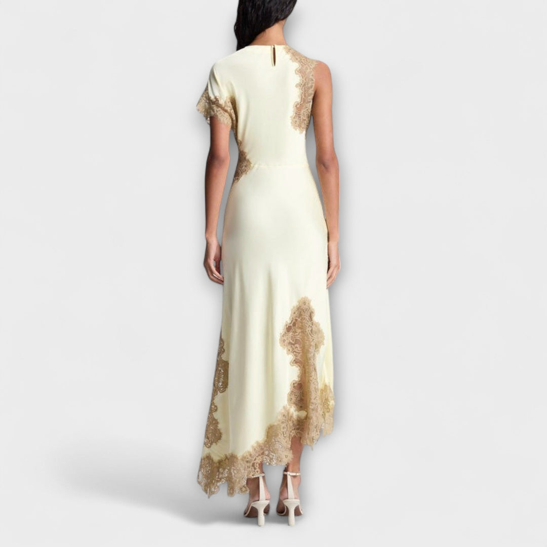 Margaret - Robe maxi avec des accents en satin et en dentelle