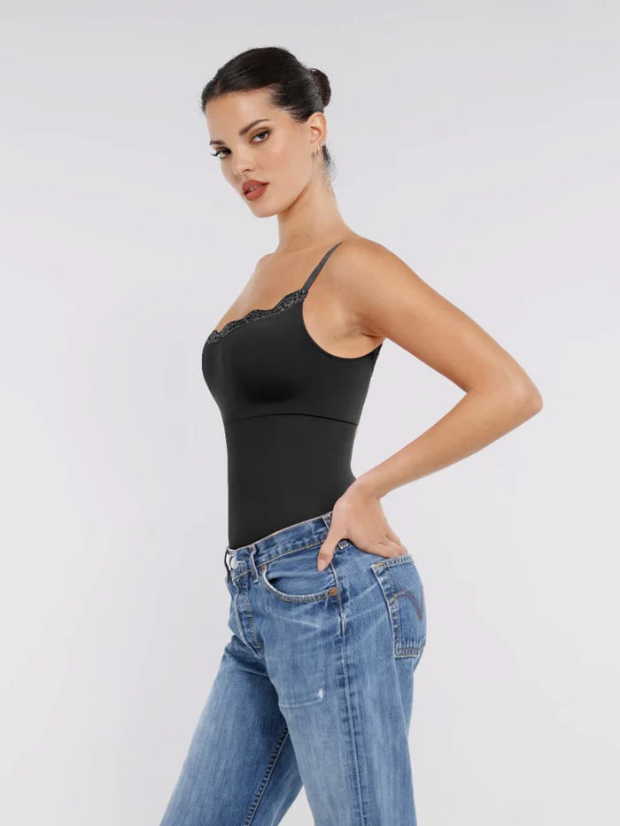 Body en dentelle avec contours