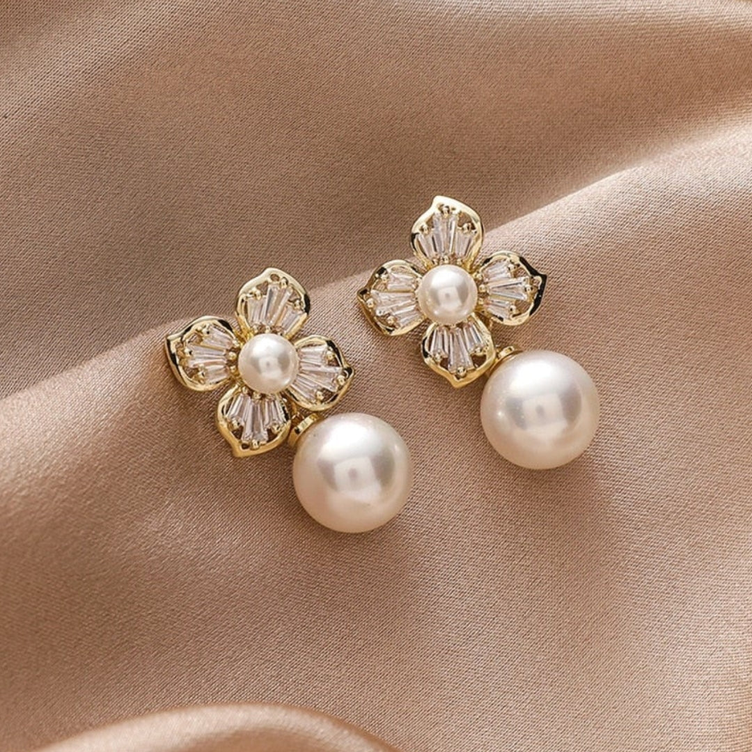 Boucles d'oreilles Kristallblume avec perles dorées