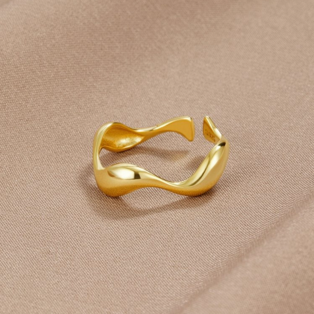 Bague en or en forme de vague