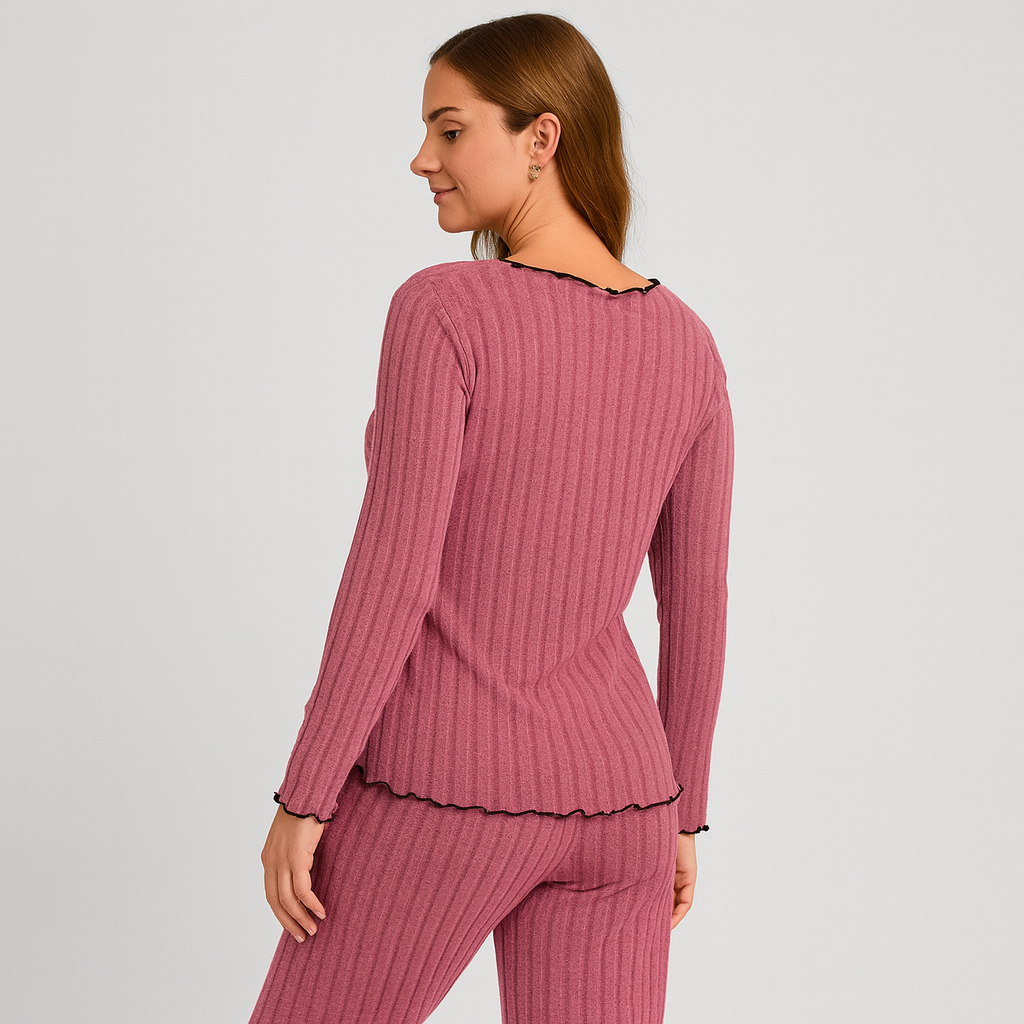 Ensemble de Pyjama Femme – Lingerie de Nuit Confortable et Stylée