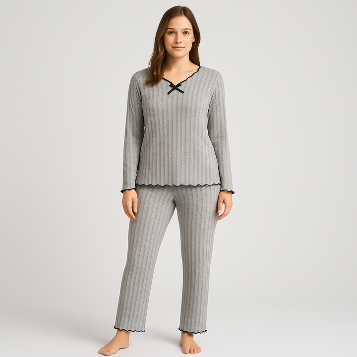 Ensemble de Pyjama Femme – Lingerie de Nuit Confortable et Stylée