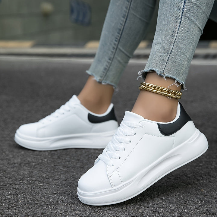 Baskets blanches confortables pour femmes