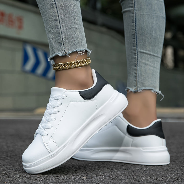Baskets blanches confortables pour femmes