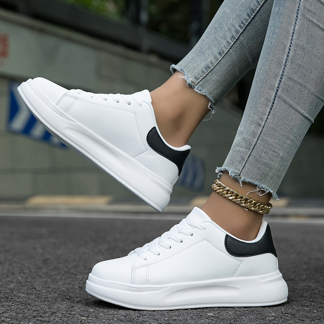 Baskets blanches confortables pour femmes